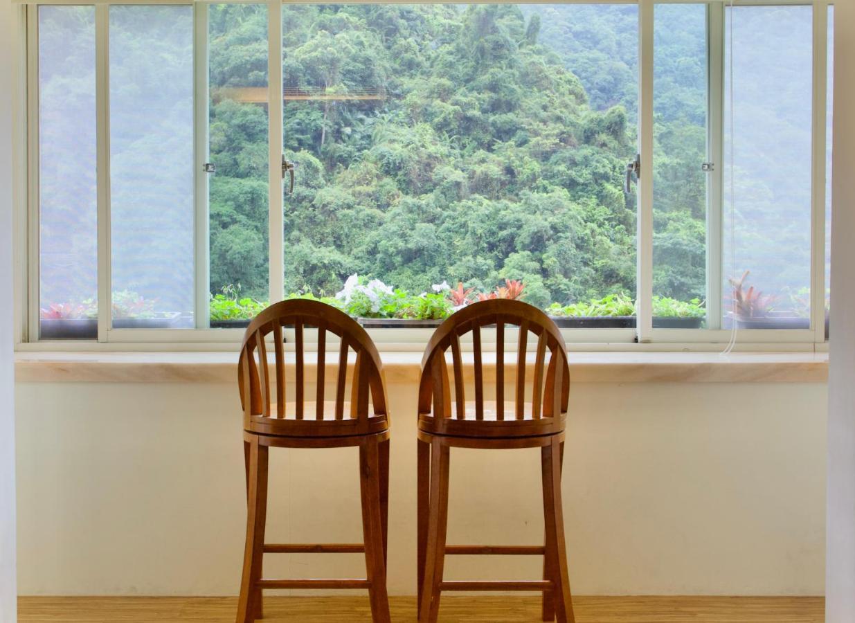 Spring Spa Hotel Wulai Exterior photo