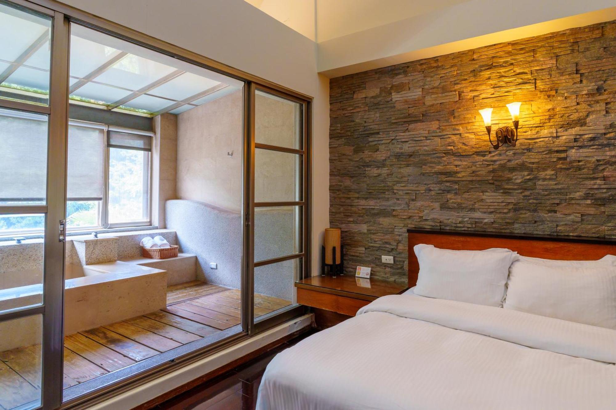 Spring Spa Hotel Wulai Exterior photo