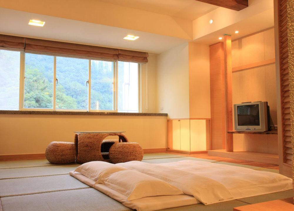 Spring Spa Hotel Wulai Exterior photo