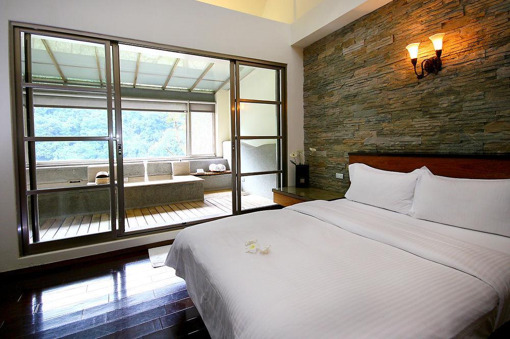 Spring Spa Hotel Wulai Exterior photo