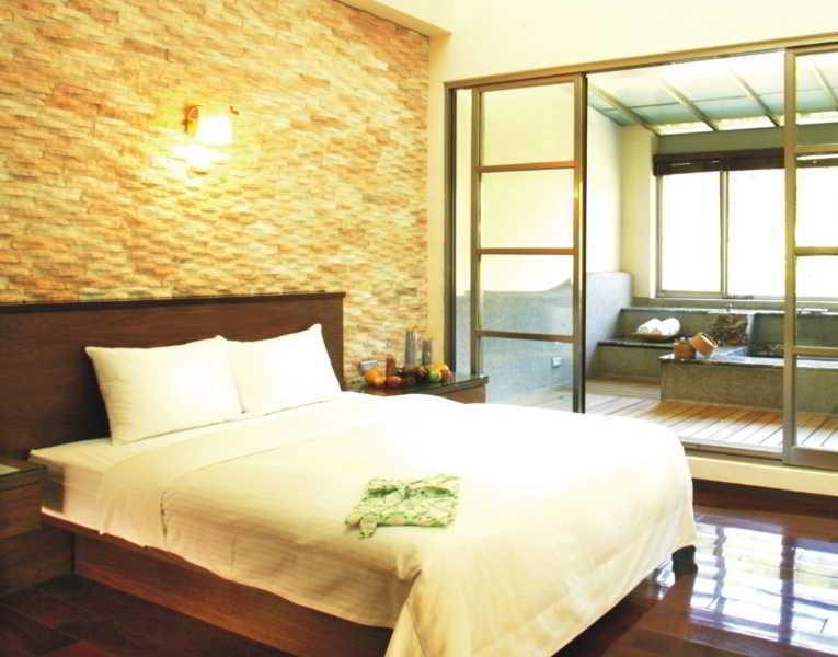 Spring Spa Hotel Wulai Exterior photo