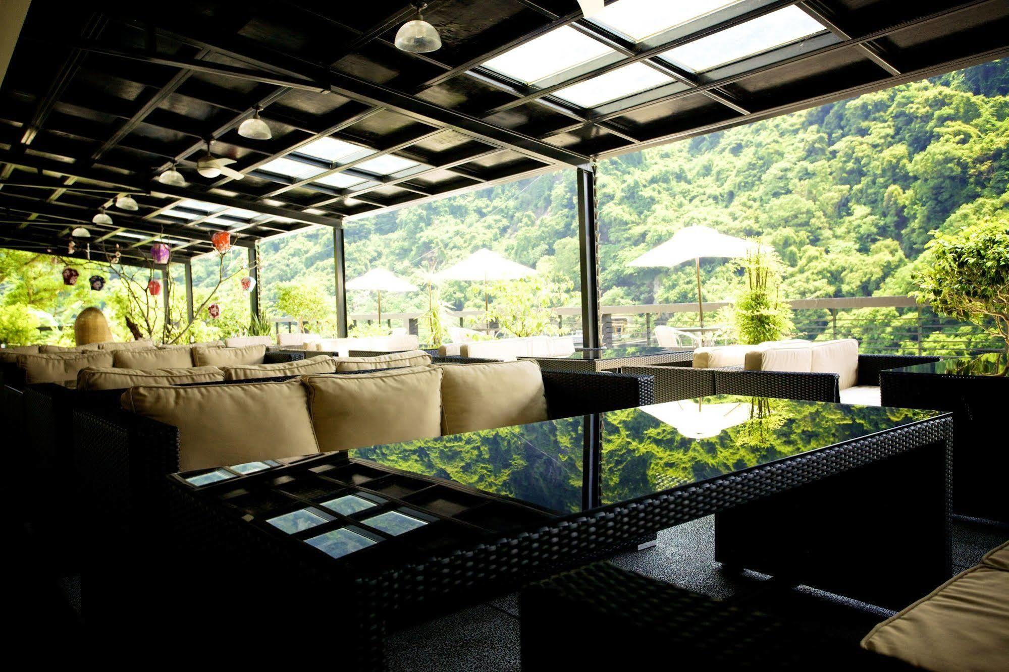 Spring Spa Hotel Wulai Exterior photo